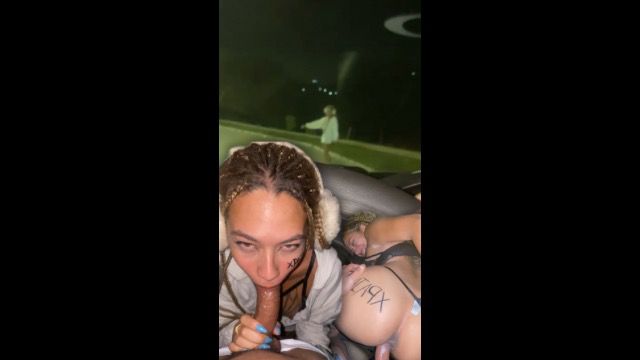 SilverAndDemon's tweet photo. u wanna se our new vid? u lke fuck in public? see that! ;) 
@Pornhub @NetXpaja @chaturbate @OnlyFans https://t.co/gX8b5exRYO