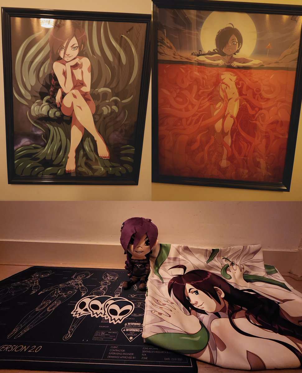 My christmas presents finally arrived and it's <a href="/zone_tan/">ZONE-tan</a> merch! Thank you <a href="/Z0NE/">ZONE</a> for all your amazing work!