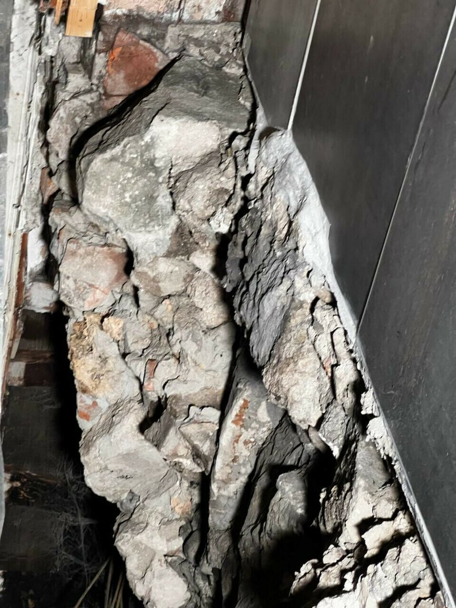 icipaysdesavoie's tweet photo. EN IMAGES - Annecy : le mur d'un immeuble s'effondre en vieille ville, 33 appartements évacués
➡️ https://t.co/1g2CuoRC3Y https://t.co/lnEF6MEgbd