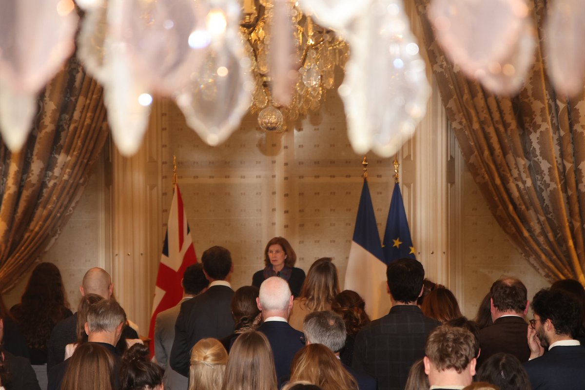 French Embassy UK🇫🇷🇪🇺 (@franceintheuk) on Twitter photo Team France 🇫🇷 gathered at the French Residence to celebrate #galettedesrois prepared by our chef <a href="/gilquillot/">gillesquillot</a> 🧑🍳.
This is a perfect way to start the year, with a message of unity and shared traditions ! Team France 🇫🇷 gathered at the French Residence to celebrate #galettedesrois prepared by our chef <a href="/gilquillot/">gillesquillot</a> 🧑🍳.
This is a perfect way to start the year, with a message of unity and shared traditions !