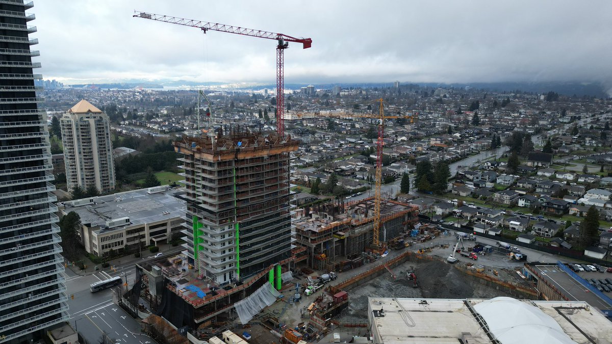 The #Amazing #brentwood 
Being built in <a href="/CityofBurnaby/">City of Burnaby</a> #bc 
By #Axiom builders 
<a href="/BurnabyNOW_News/">Burnaby NOW News</a> 
<a href="/VanConstruction/">VRCA</a> 
<a href="/BCCSABeSafe/">BCCSA</a> #dronephotography #construction