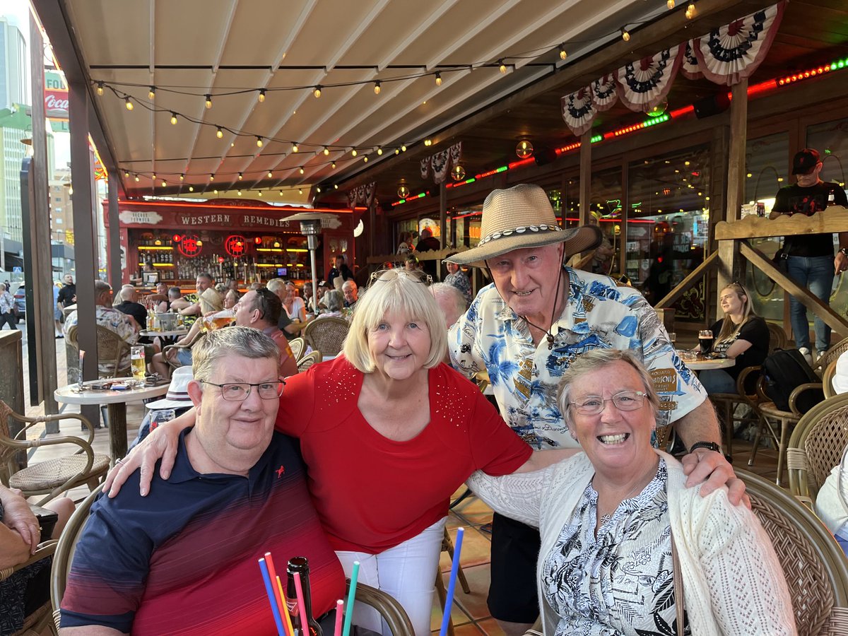 Great to catch up with our Rallyx friends in Spain this week 🏁🏴󠁧󠁢󠁷󠁬󠁳󠁿⁦<a href="/5NationsBRX/">5 Nations British Rallycross Championship</a>⁩ ⁦<a href="/PembreyCircuit/">Pembrey Circuit</a>⁩ ⁦<a href="/OfficialBARCHQ/">BARC</a>⁩