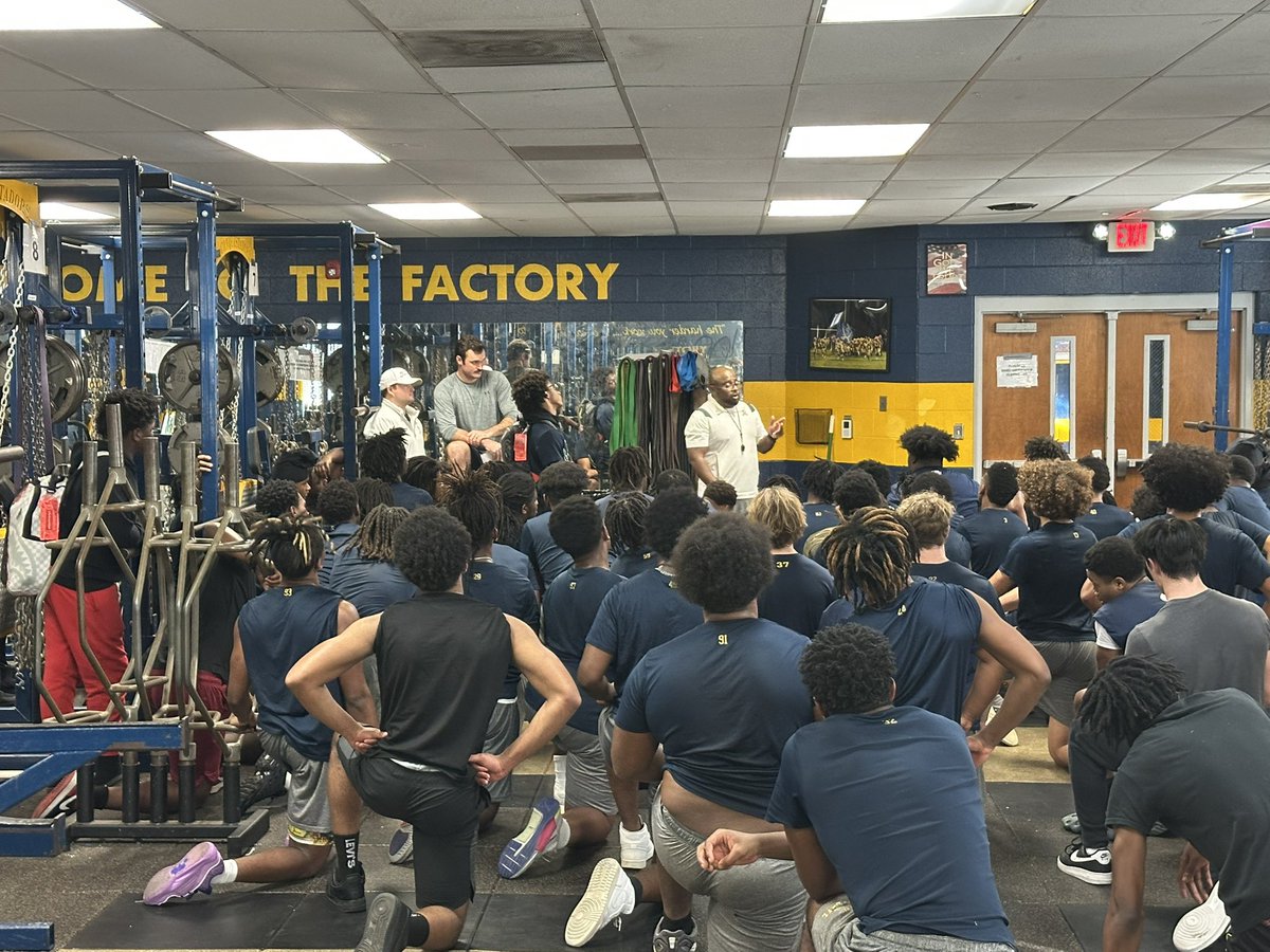 Offseason Spring workouts are in full go mode! #RTP⚔️🔵🟡