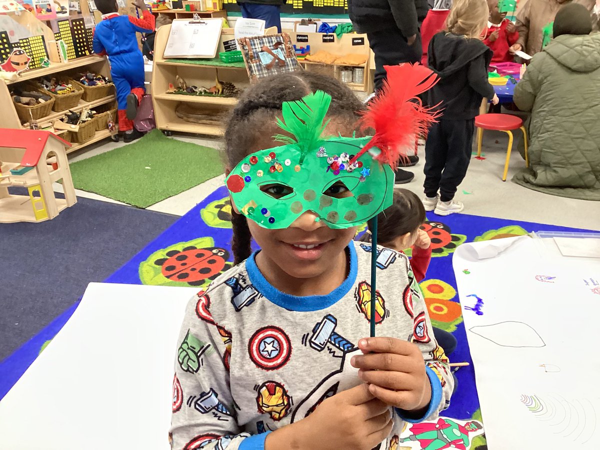 Highlees's tweet photo. Superheroes assemble!
EYFS parents were invited to a spectacular superhero themed morning completing lots of superhero crafts and activities #earlyears https://t.co/HKgP8I4y0Y