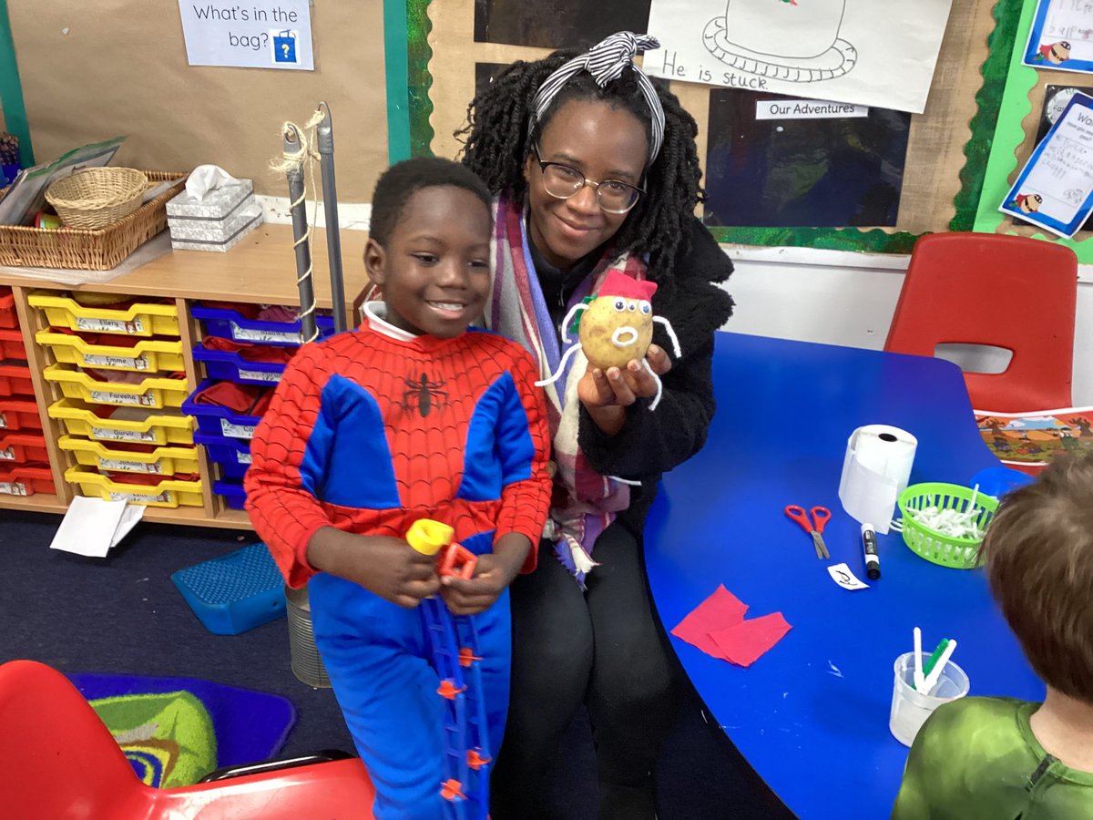Highlees's tweet photo. Superheroes assemble!
EYFS parents were invited to a spectacular superhero themed morning completing lots of superhero crafts and activities #earlyears https://t.co/HKgP8I4y0Y