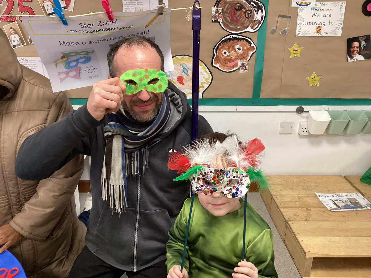 Highlees's tweet photo. Superheroes assemble!
EYFS parents were invited to a spectacular superhero themed morning completing lots of superhero crafts and activities #earlyears https://t.co/HKgP8I4y0Y