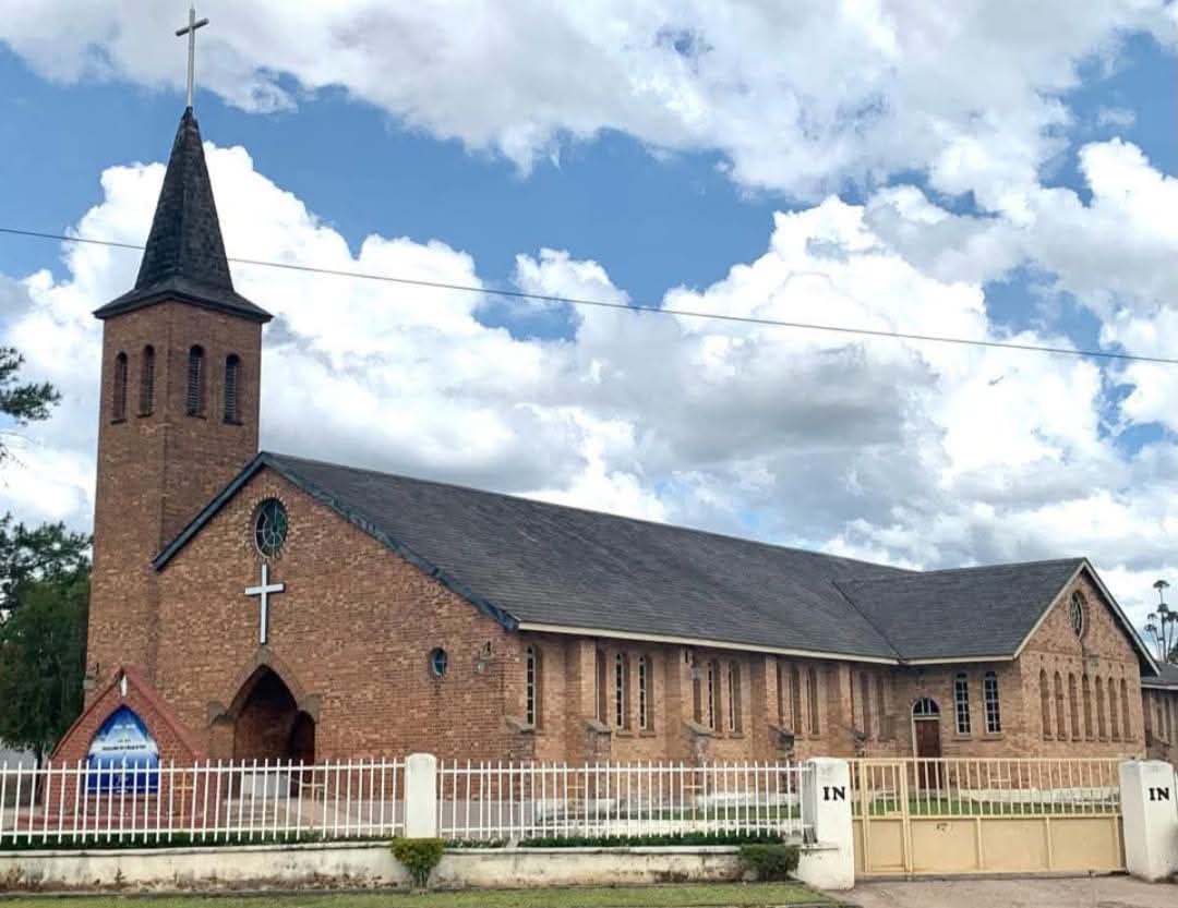 DakaEmman's tweet photo. MANSA CATHEDRAL DESERCRATED BY UNKNOWN MAN
Unknown person has desercrated the Mansa cathedral. He broke into the cathedral and did some damage and even wrote a message on the floor using blood. The matter has been reported to the police and so far the intentions of this person https://t.co/9On29ZZMZP