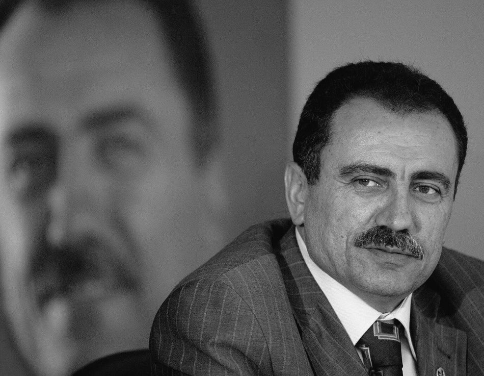 aykiri's tweet photo. Ankara Milletvekili Koray Aydın, Muhsin Yazıcıoğlu ile ilgili yürütülen davanın zaman aşımından düştüğü haberlerine tepki gösterdi:

“Muhaliflere, gazetecilere şafak operasyonu, teröristlere ‘umut hakkı’, Muhsin Yazıcıoğlu'na ise zaman aşımı... Bu mu sizin AK'ınızdaki ‘adalet?’” https://t.co/ICTx9nAMnU