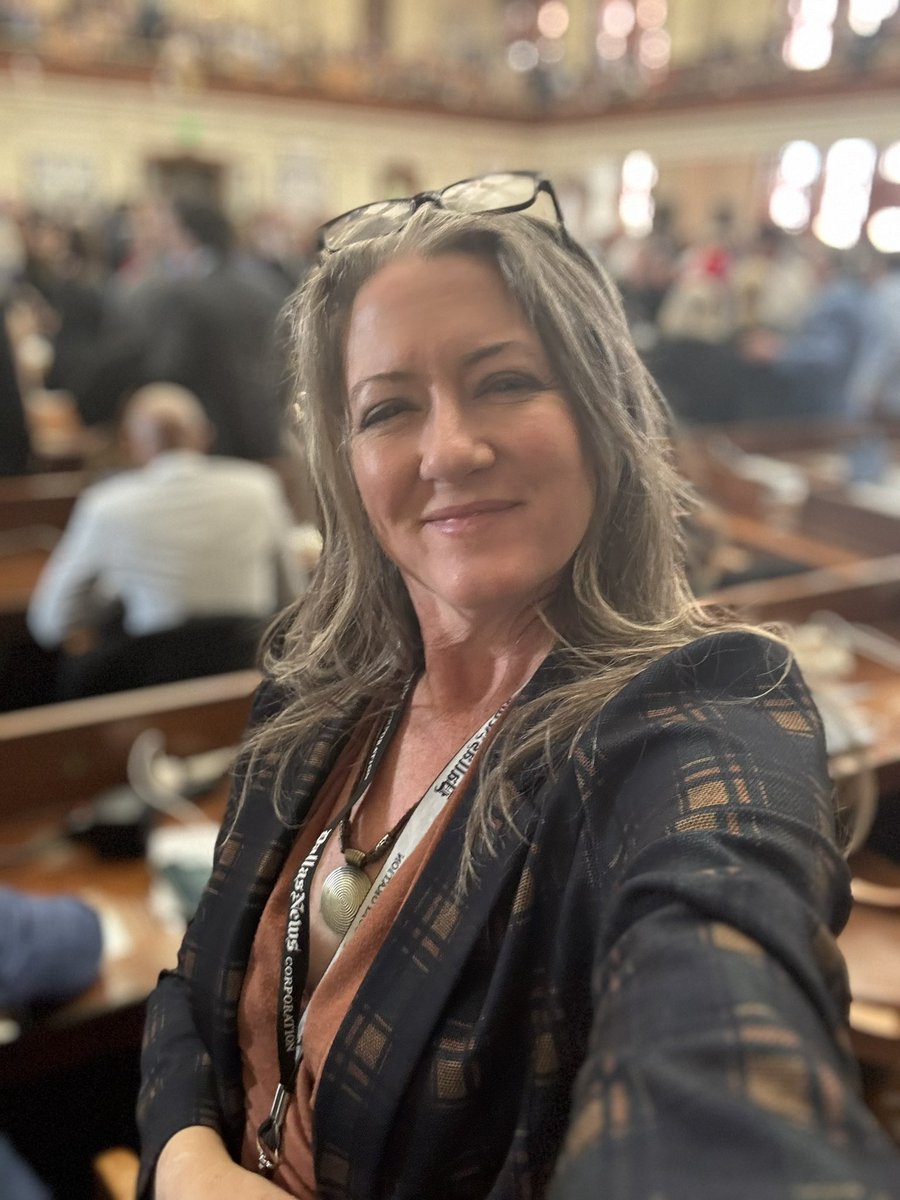 kbrooksharper's tweet photo. I heard you missed us we’re back!!!!  #txlege https://t.co/g5GnLrqAaa