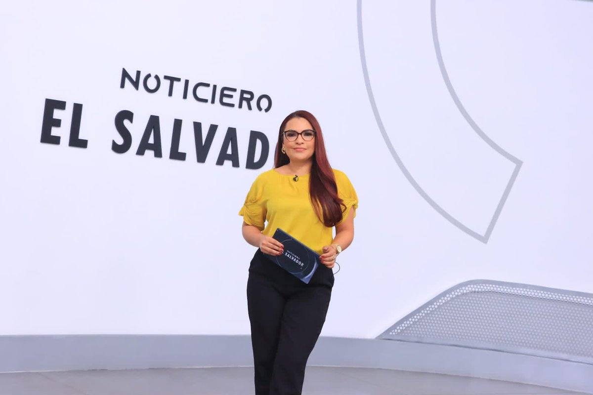 Acompaña a <a href="/AstridAvalos/">Astrid Ávalos</a> en la edición del mediodía e infórmate con los hechos más destacados ocurridos en la últimas horas a escala nacional e internacional. 

¡Estamos en vivo por <a href="/Canal10Sv/">Canal 10</a>!