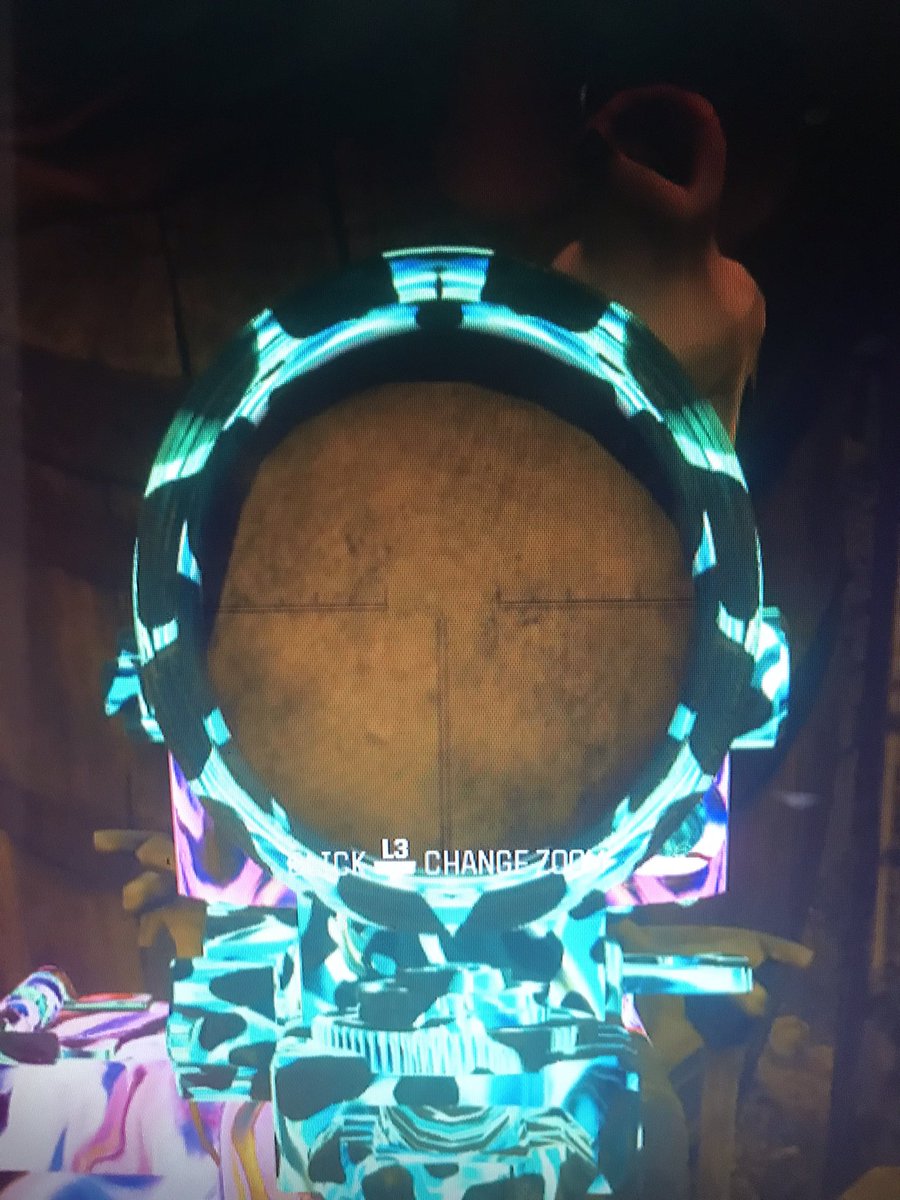 imurdreamkiller's tweet photo. No deer lol look at the skull closely top of skull you’ll see the upside down sword and it just looks like the hilt no blade then it goes into a lion head or a 8 possibly (don’t just hover over use a scope n really look on top of the head I’m using 7x scope https://t.co/fCdOzYSzhL