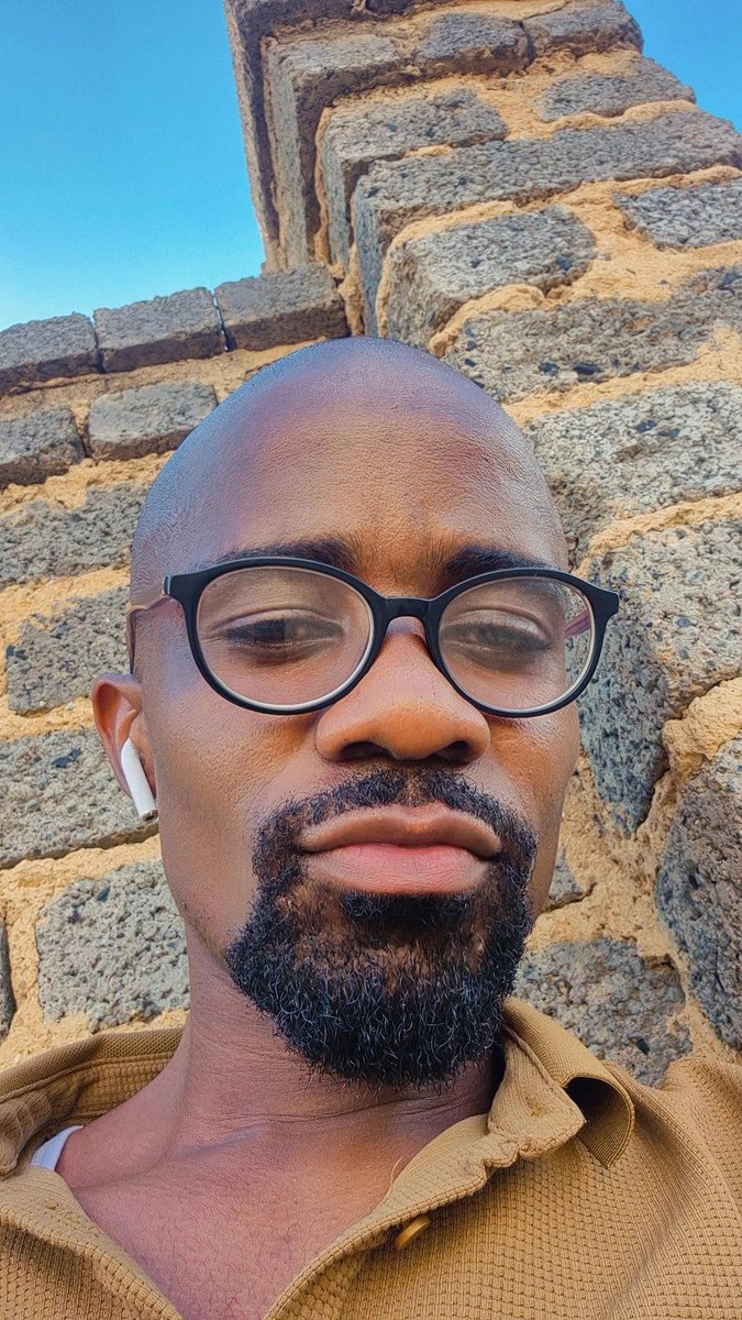 SelloMothemane's tweet image. #NewProfilePic