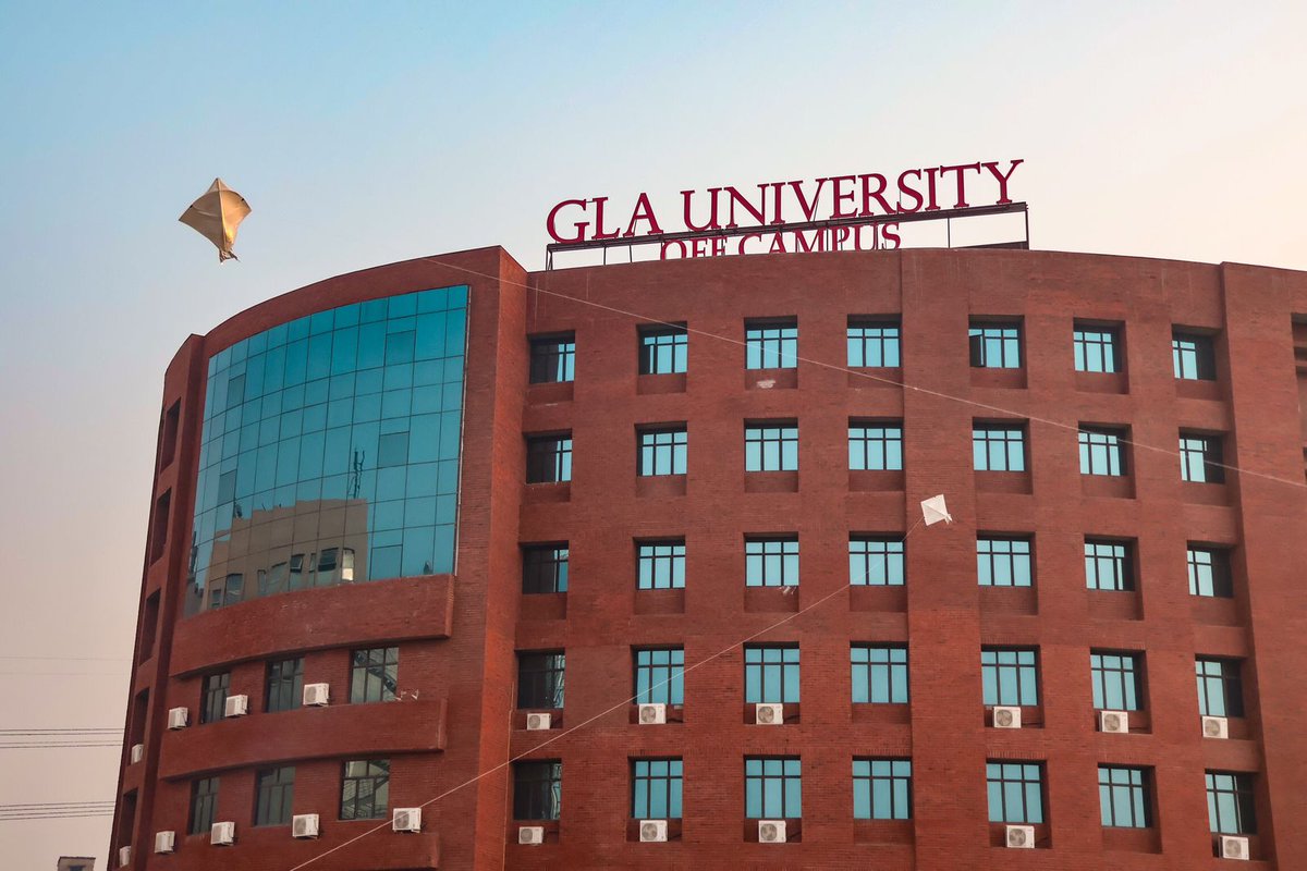 gla_noidaa's tweet photo. Festive vibes on campus as we celebrate Lohri 🔥🌾 &amp; Makar Sankranti 🪁✨! Bonfires, sweets, and soaring kites fill the air with joy and positivity. Here's to new beginnings and prosperity! 🌟🎉 #Lohri #MakarSankranti #FestiveVibes https://t.co/jVPcQ6gU5M