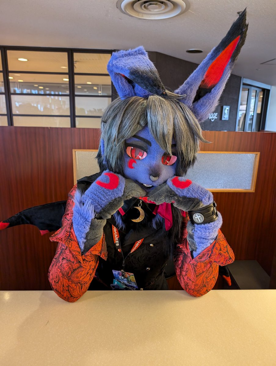 baldricsheep - bsky - social 🔜 AC, JMoF (@baldricsheep) on Twitter photo Staying the night? Vampire concierge at your service~
Photo <a href="/Berryysoda/">berrysleepy</a>
#JMoF2025 #remimakes #kemono Staying the night? Vampire concierge at your service~
Photo <a href="/Berryysoda/">berrysleepy</a>
#JMoF2025 #remimakes #kemono