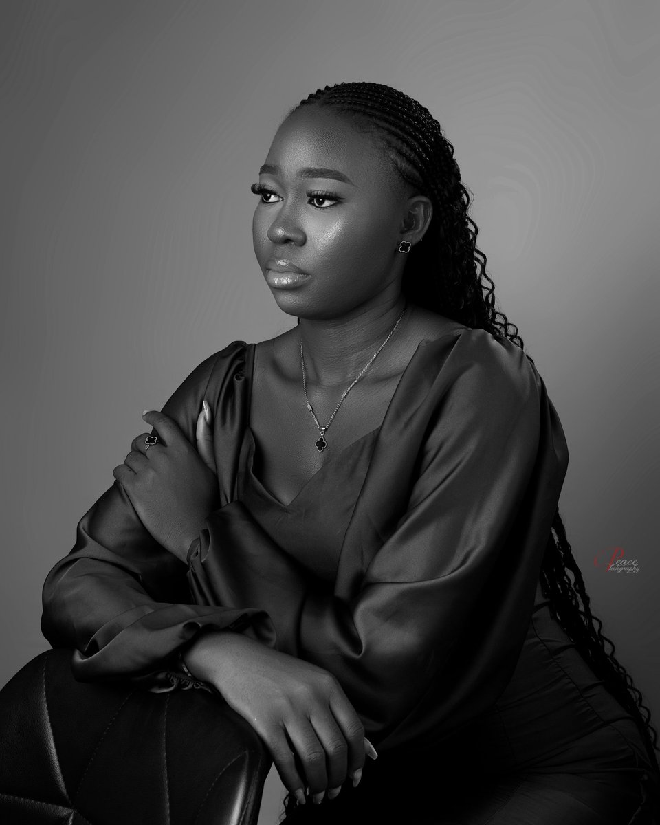 SimplyDebsHQ's tweet image. "26 looks good on me! 💫 Here's to another year of growth, love, and chasing my dreams. Grateful for the journey so far and excited for what’s ahead. Happy birthday to me! 🥂✨ #Chapter26 #BirthdayVibes #SelfLove"