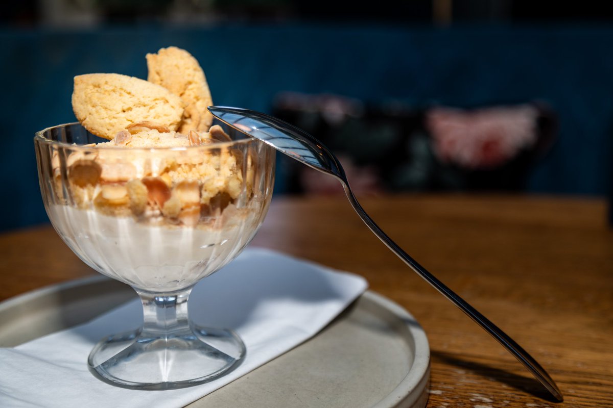 WindmillClapham's tweet photo. You can’t buy happiness but you can get a dessert with our 2 or 3 course Jan set menu 🍨🍰 

#jansetmenu #sweettreats #gooseberryalmondfool #youngspubs https://t.co/DwBC746igZ