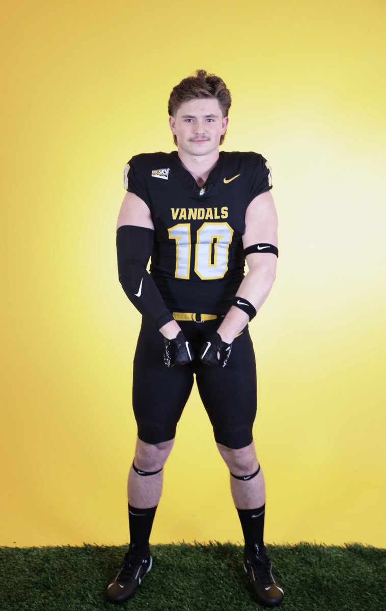 William Cornelson 3๐LB (@williamcornels1) on Twitter photo How are we looking Vandal Family? #Signed <a href="/VandalFootball/">Idaho Football</a> <a href="/Coach_Dennison/">Cort Dennison</a> <a href="/CoachTFord/">Thomas Ford Jr</a> How are we looking Vandal Family? #Signed <a href="/VandalFootball/">Idaho Football</a> <a href="/Coach_Dennison/">Cort Dennison</a> <a href="/CoachTFord/">Thomas Ford Jr</a>