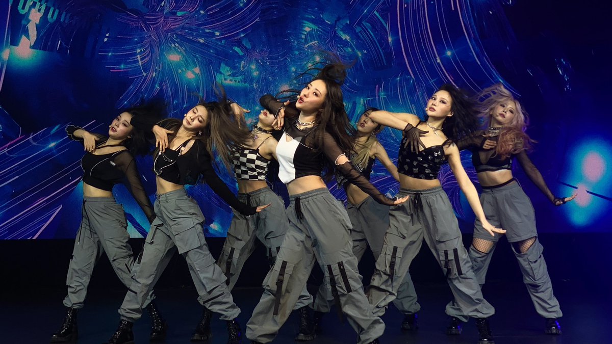 dcatcherbr's tweet photo. [🎥] Linha do tempo do Dreamcatcher:

Em 2022 Dreamcatcher realizou as primeiras turnês após o fim da pandemia, com shows nos Estados Unidos, Europa e Coreia

#8ternals #8YearswithDreamcatcher #Harder_Deeper_Forever https://t.co/6tnrUqV53j