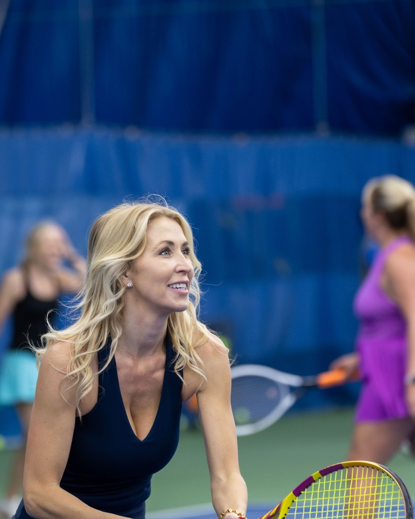 abtenniscentre's tweet image. Wishing all our tennis enthusiasts a vibrant and fulfilling New Year! 🎉 May 2025 be filled with powerful serves, incredible matches, and the joy of playing the game we love. Let’s hit the ground running! 🥳🎾 #NewYear2024 #TennisLove