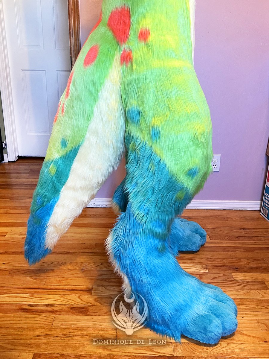 🦎 Completed Day Gecko bodysuit! 🦎

This is one of many reptile and amphibian suits I designed as full suit adopts. Check out the rest of designs that are still looking for homes on my site. Payment plans are available. 

dominiquedeleon.com/shop