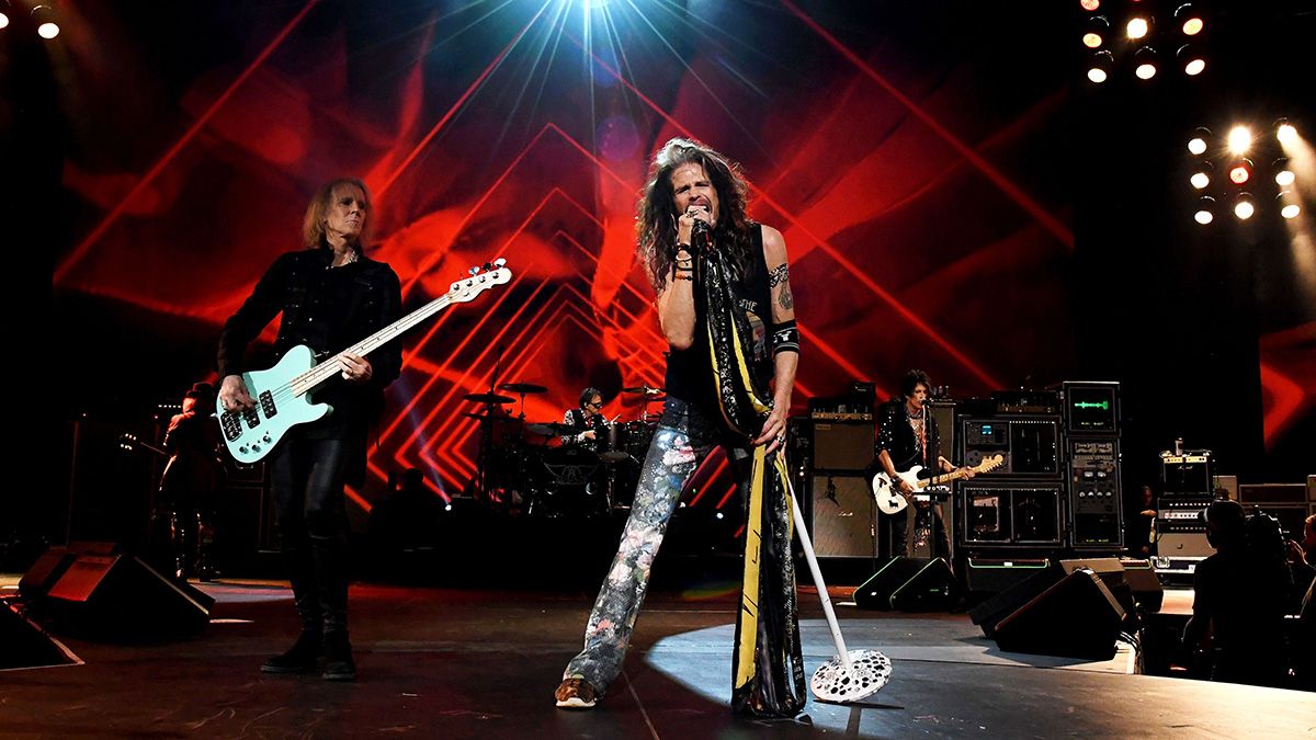 “Maybe Aerosmith will do something in the future, but it’s a big ‘if’ – the last thing I want to be doing is to try and push Steven in that direction”: Aerosmith bassist Tom Hamilton gives update on frontman Steven Tyler’s health trib.al/ZEhiCFR