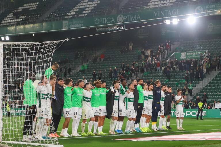 Apamies71's tweet photo. El @elchecf competirá esta noche por clasificarse por SEXTA vez en su historia para los 4º de final de la #CopaDelReyMAPFRE
La ultima vez fue en 1969 y ya sabéis todos como terminó la historia.
#YoConfioECF https://t.co/c3hxpSrtYu