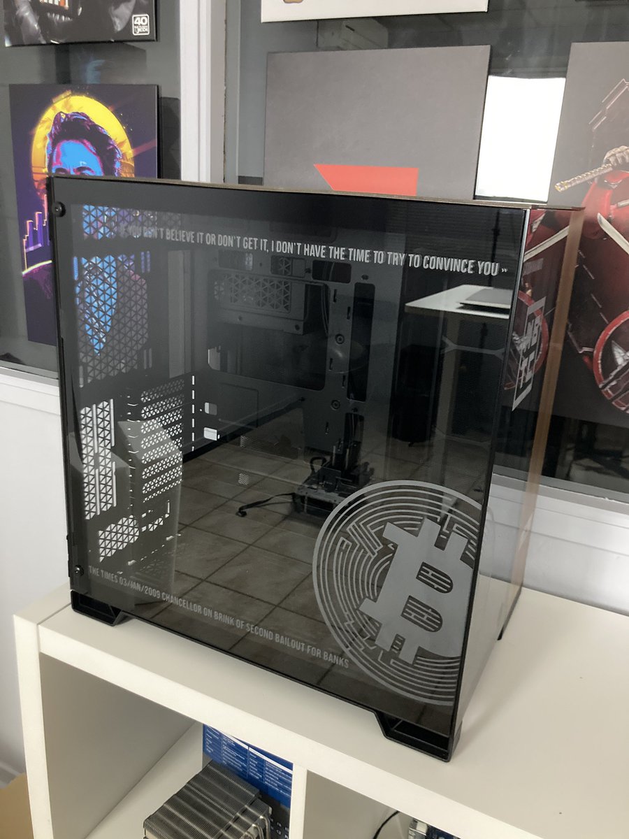 MonPetitPC (@monpetitpc) on Twitter photo Demain 9h-17h
Le plus gros PC monté sur la chaîne : 4500€
Boitier sérigraphié par <a href="/EmiSpherePC/">Emi Sphère Atelier ‼️</a> !
Et mis en avant en page d’accueil de twitch !!
Rdv demain matin twitch.tv/monpetitpc Demain 9h-17h
Le plus gros PC monté sur la chaîne : 4500€
Boitier sérigraphié par <a href="/EmiSpherePC/">Emi Sphère Atelier ‼️</a> !
Et mis en avant en page d’accueil de twitch !!
Rdv demain matin twitch.tv/monpetitpc
