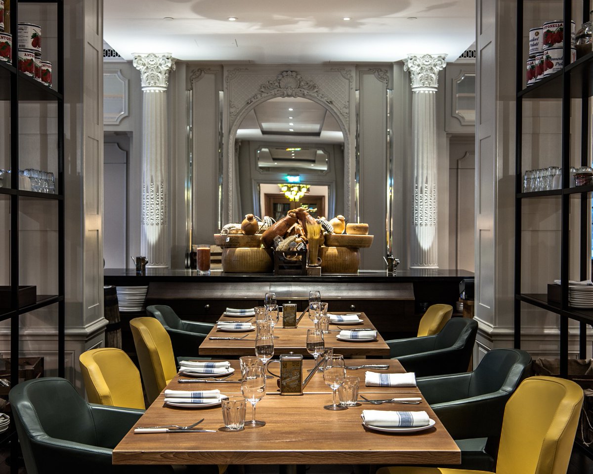 MercanteLondon's tweet photo. Dine with us in Mayfair and enjoy the ideal location - walking distance to Hyde Park, Bond Street and Piccadilly Circus! ⭐⭐

#mercantelondon #italianrestaurant #restaurant #lunchmayfair #dinner #restaurantlondon #discoverlondon https://t.co/cjFG7Nl9BY