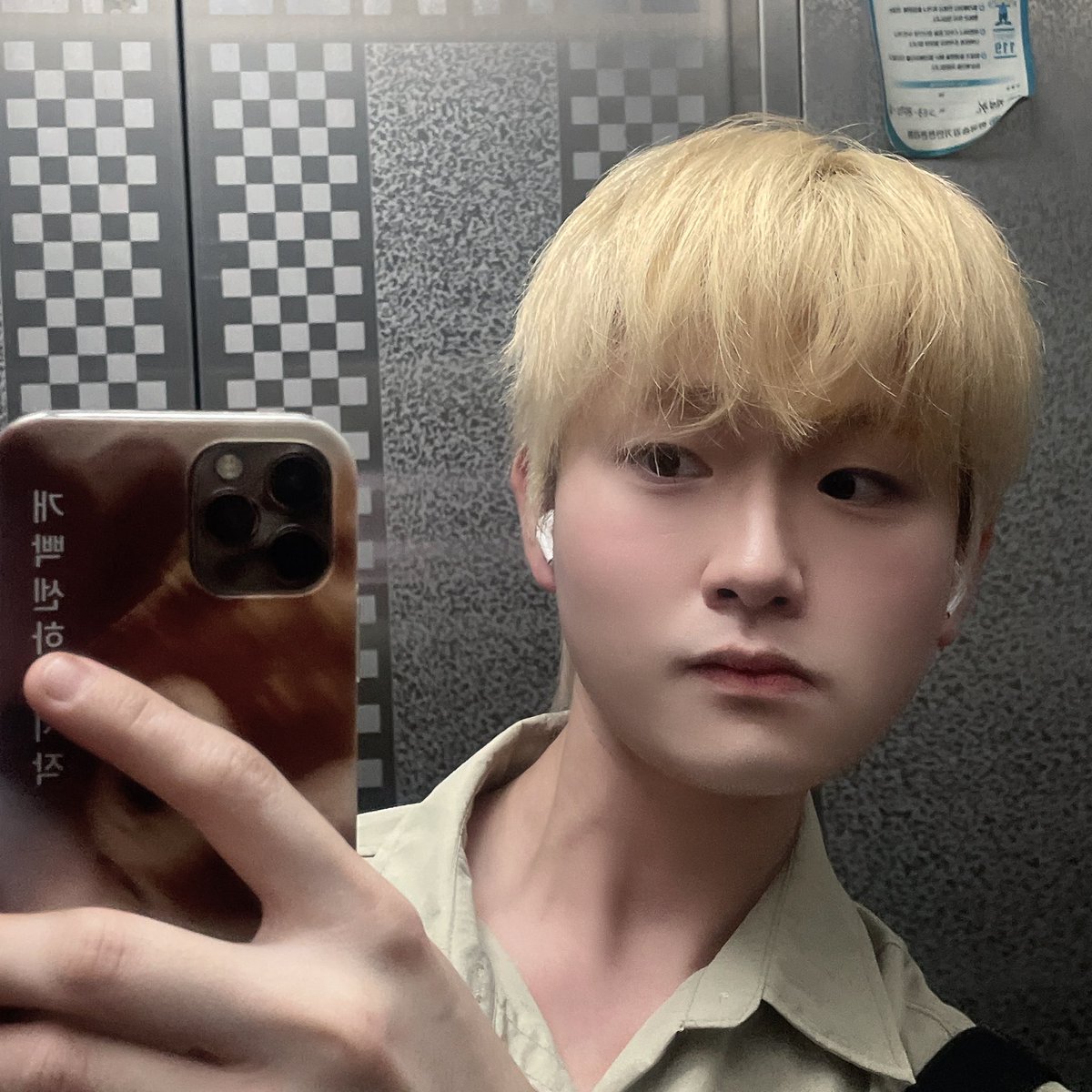 Gam_sok2's tweet photo. #ㄱㅊㅅ #ㅌㅊㅅ
트텨를 다시 해볼깝서..
올해 26살이어유 https://t.co/VbzOFI4zGJ