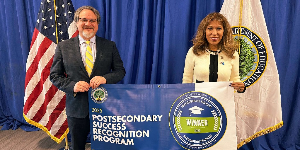 President Teniente-Matson and Provost Del Casino traveled to DC to accept the Postsecondary Success award from the U.S. Department of Education. SJSU is one of six to receive this inaugural award. 

Read more: blogs.sjsu.edu/newsroom/2025/…

#SJSUPride #SpartanSuccess #SJSUExcellence