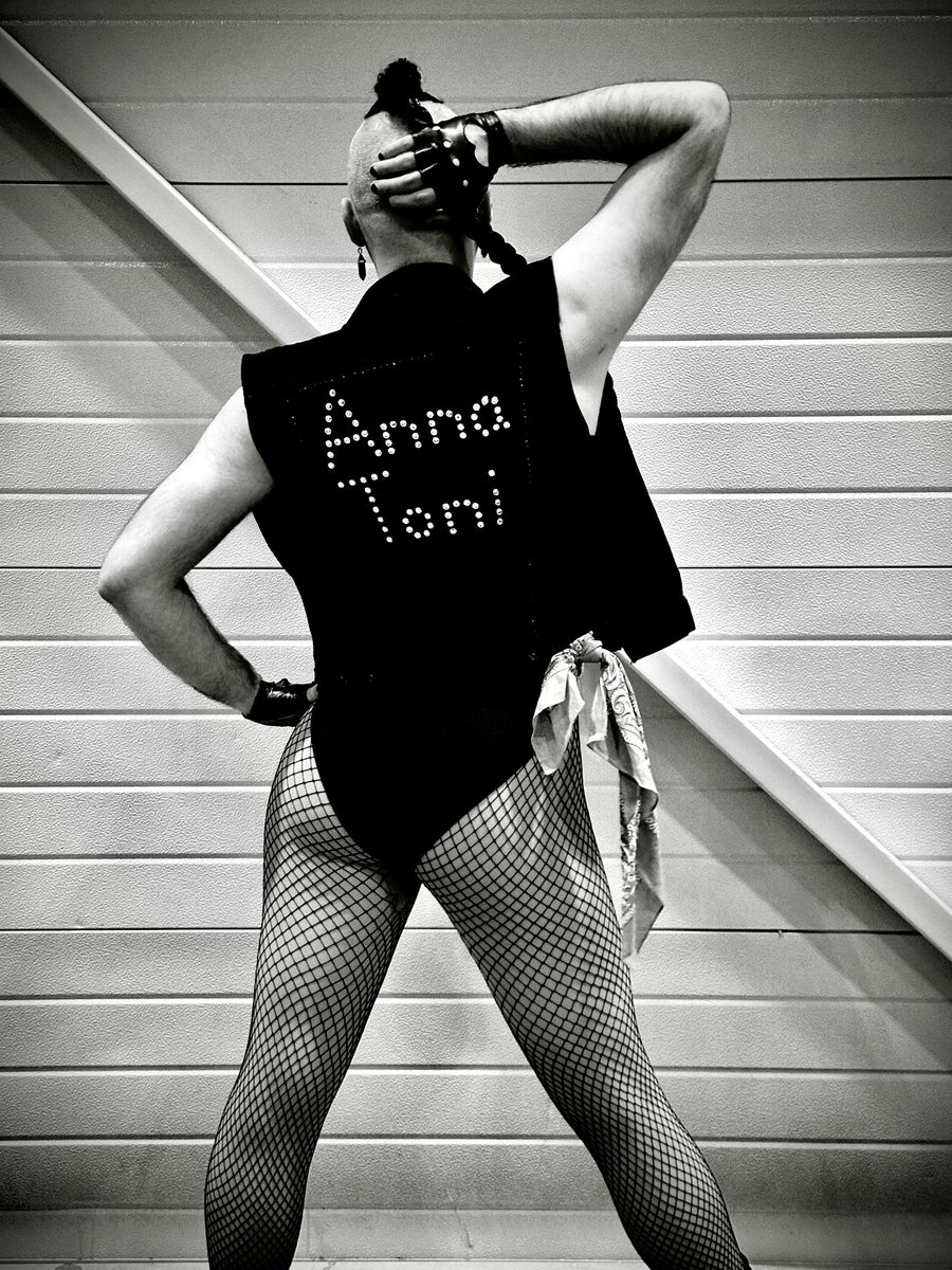 Anna Toni tweet media