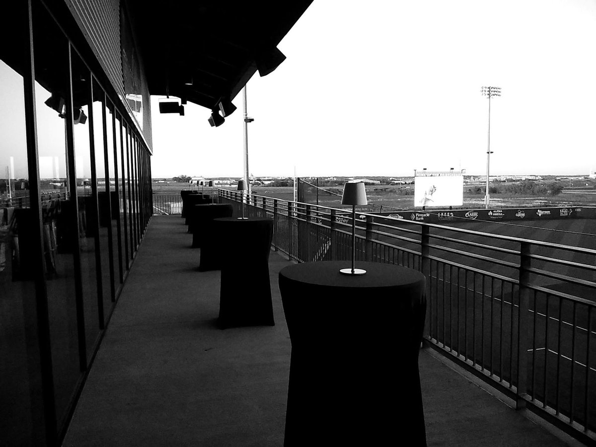 CRRBaseball's tweet photo. Did you know that La Moderna Field is so much more than just the home of the Railroaders? Our stadium and Classic Club offers a year-round venue for any event!

Interested in having your event at the ballpark? Message us or email info@railroaderbaseball.com

#AllAboard https://t.co/TZwsHRYNri
