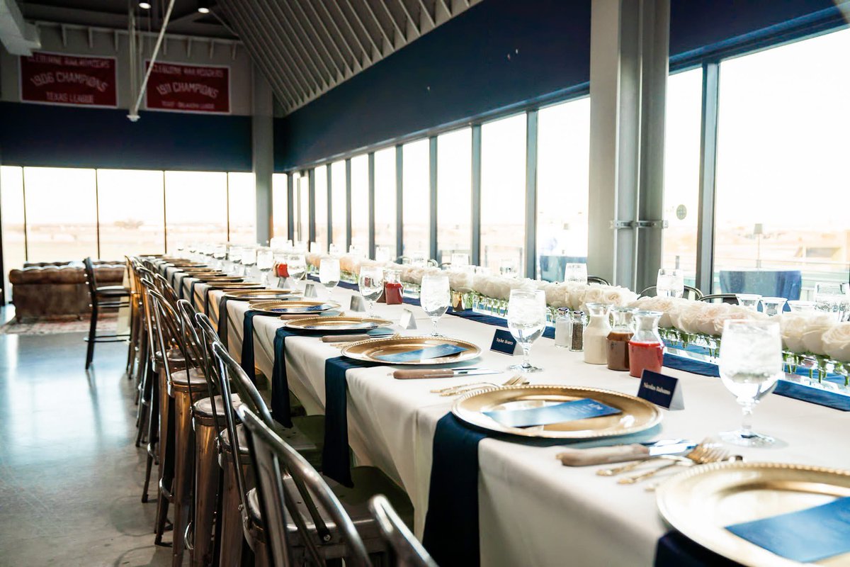 CRRBaseball's tweet photo. Did you know that La Moderna Field is so much more than just the home of the Railroaders? Our stadium and Classic Club offers a year-round venue for any event!

Interested in having your event at the ballpark? Message us or email info@railroaderbaseball.com

#AllAboard https://t.co/TZwsHRYNri
