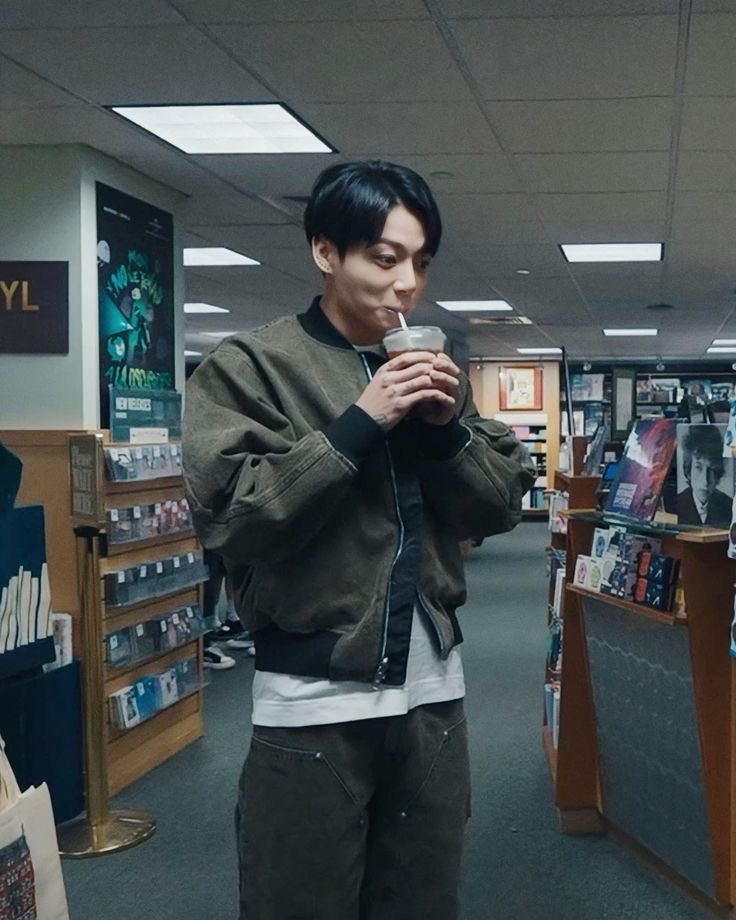 jjkgaIlery's tweet photo. cutie patootie 🥹 https://t.co/KJnSMxuLAz