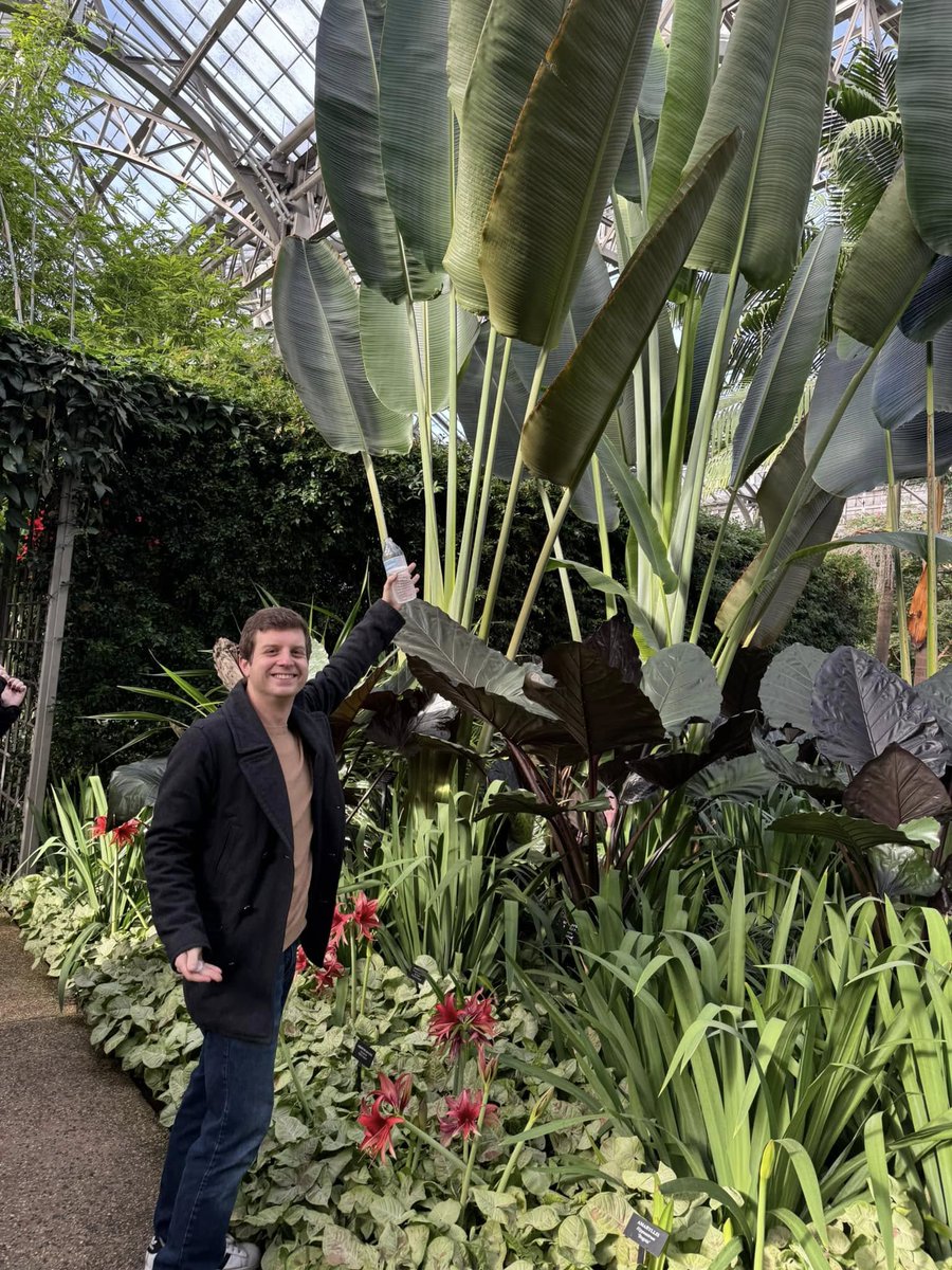 DannyShazam's tweet photo. Made it to @longwoodgardens with some friends to check out their holiday/winter display and brand new greenhouse! https://t.co/wuzaDqgTIo