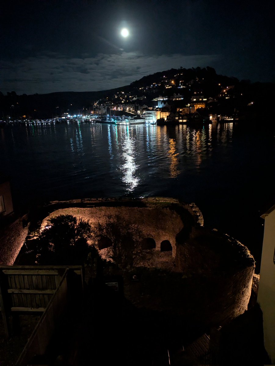 Iain McGhee (@dartwoodmcg) on Twitter photo Out for a walk overlooking Bayards Cove #RiverDart and over to #Kingswear <a href="/discoverdart/">Discover Dartmouth</a> Out for a walk overlooking Bayards Cove #RiverDart and over to #Kingswear <a href="/discoverdart/">Discover Dartmouth</a>