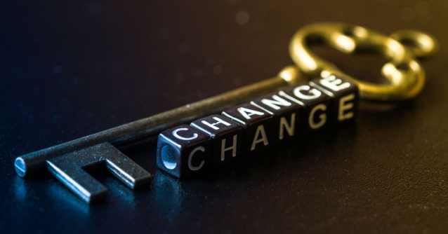 SourceTransform's tweet image. A trial run can help iron out kinks before an organization commits to a #changemanagement framework, ISG's Meredith Bilow says in @CIOonline. You get what you measure, so include performance metrics, KPIs and team recognition. dy.si/og8k6a