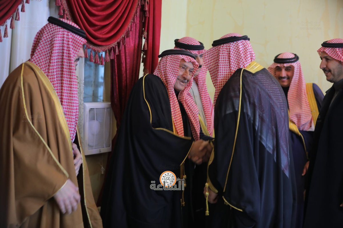 alsaa_news's tweet photo. شيوخ واعيان ورجال أعمال ووجهاء في مضارب بني خالد (صور) | مدار الساعة #مدار_الساعة #الاردن #الأردن   https://t.co/N96X5wFp2j https://t.co/4N2pGpXLtB