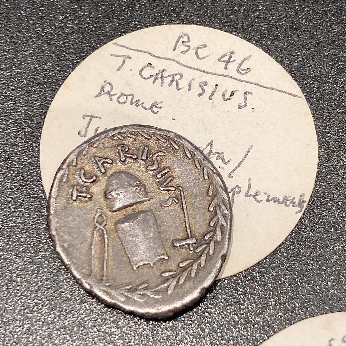 I absolutely adore Roman coins, particularly Republican and Imperatorial. Of them all, this is my favourite. A Denarius from Titus Carisius c. 46BC. Juno Moneta on the obverse and coining implements on the reverse. A perfect little image of how money was made, on money itself ✨