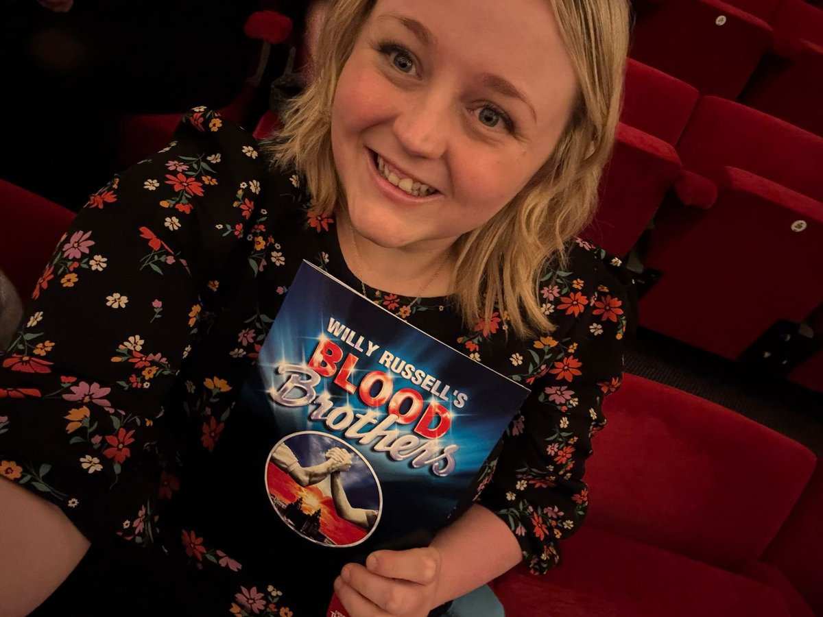 beyondcurtain12's tweet photo. Double press night action!
@bethanyjane996 is at @derbytheatre for Blood Brothers whilst @leicestermark is at @RoyalDerngate for @dehuktour
🎟️ #gifted https://t.co/sjlpwiJfua