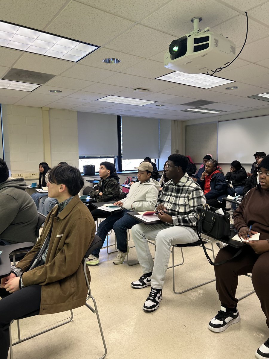 CollegeBound Foundation tweet media