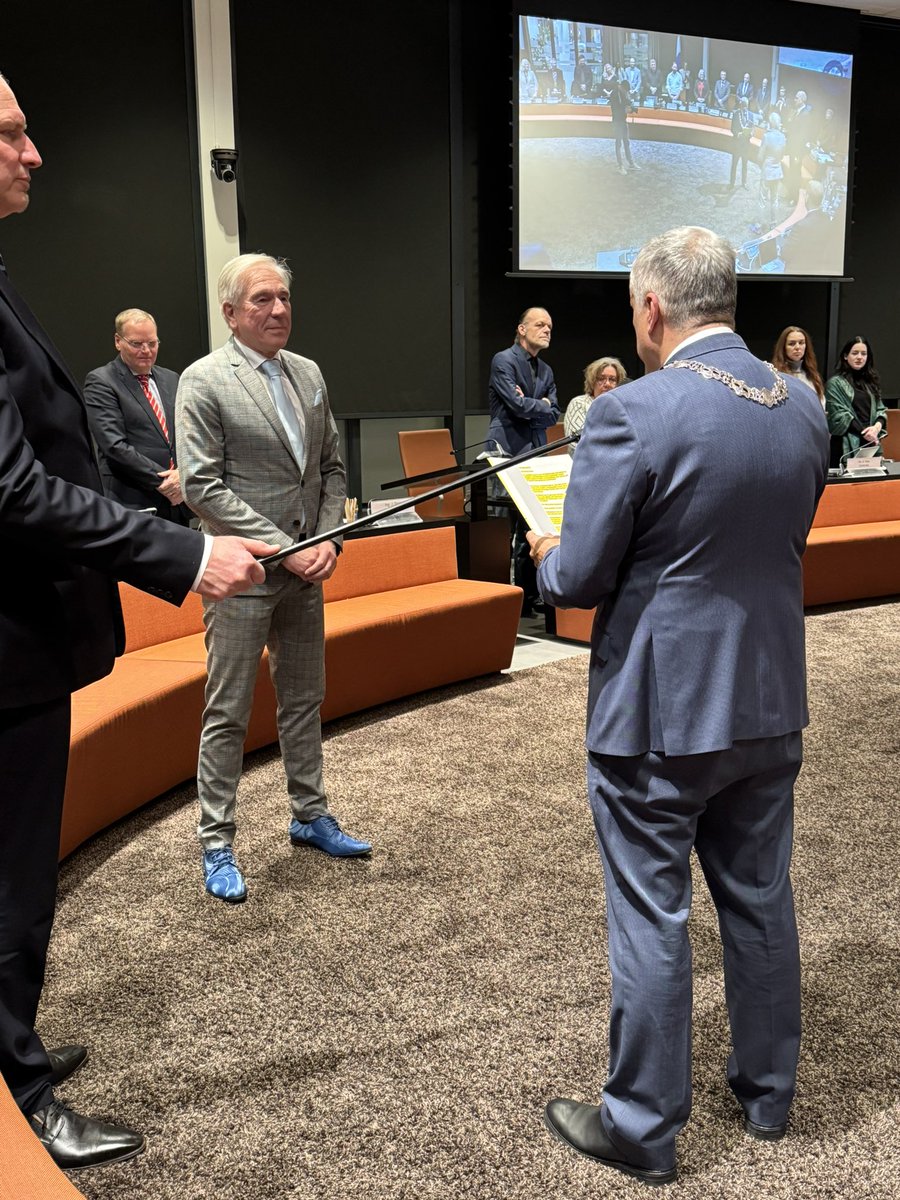 pieter weijers (@pieterweijers) on Twitter photo <a href="/RvHemert/">René van Hemert</a> wordt benoemd als nieuwe wethouder in <a href="/CapelleNL/">Capelle aan den IJss</a> <a href="/SGPCapelleadIJ/">SGP Capelle</a> heet hem van harte welkom! <a href="/RvHemert/">René van Hemert</a> wordt benoemd als nieuwe wethouder in <a href="/CapelleNL/">Capelle aan den IJss</a> <a href="/SGPCapelleadIJ/">SGP Capelle</a> heet hem van harte welkom!