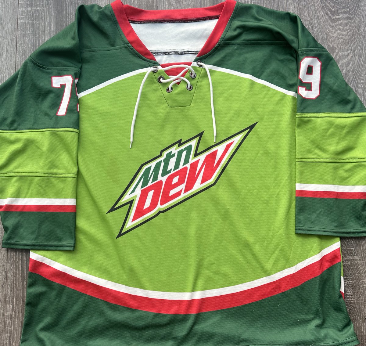 I'm 102 followers away from 10,000 on here, and a few away from 100 subscribers on YouTube... thinking of doing a fun follow and giveaway.

So let's do it.

Want my special Mountain Dew jersey? Follow me here and RT this post. Random winner picked tomorrow gets the sweater!