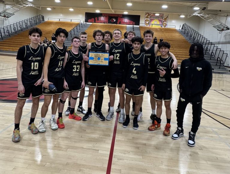 CalHiSports's tweet photo. Congrats Jackson Burnham (Laguna Hills).
SoCal Boys BB Player of Week.
Had school record 54 pts in win vs Westminster. Previous record from 1990. Had near triple-double in previous game. Only a junior.
@HaroldAbend @OCSportsZone @JacksonBur34717 
https://t.co/TiXVvZ5DBJ https://t.co/GoMRzUAsV2