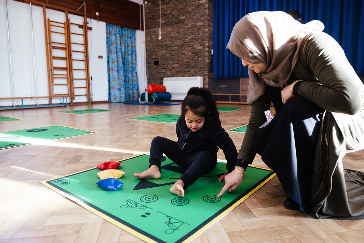 TeacherToolkit's tweet image. 💡 Need a better way to reduce anxiety and support #neurodiverse pupils? 

Mindful mats offer sensory circuits that promote self-regulation and improve focus. 

Perfect for pe and brain breaks! 🏫 

buff.ly/4aiRjtn 

#PrimaryRocks #SEND