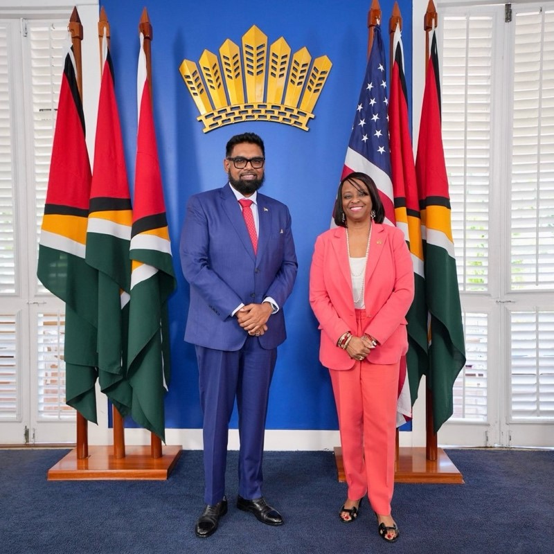 EximBankUS's tweet photo. ICYMI: @EXIMChair signed historic $527 million loan agreement to support a gas-to-energy project that will strengthen Guyana's energy security by doubling its electric capacity, help transform Guyana's economy, &amp; and support 1,500 U.S. jobs.

Read more: https://t.co/P6FUGAXvWM https://t.co/8AaNikGPIu