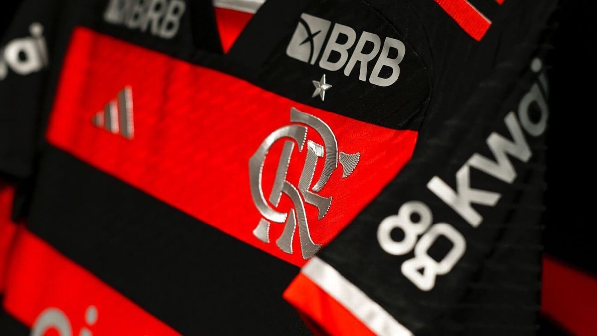 Flamengo avalia proposta de patrocínio da Shopee

O patrocínio ao <a href="/Flamengo/">Flamengo</a> inclui diversas ativações, como propaganda de produtos e o uso da base digital do clube. A empresa também visa oferecer uma comissão.

👉Matéria completa por <a href="/adalbaleister/">Adalberto Leister Filho</a> 
maquinadoesporte.com.br/futebol/flamen…