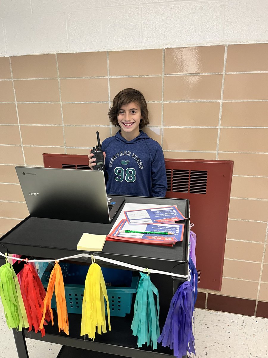 Sarah Scionti tweet media