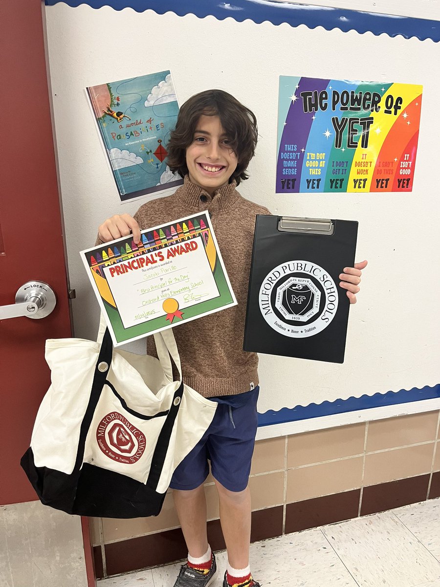 Sarah Scionti tweet media