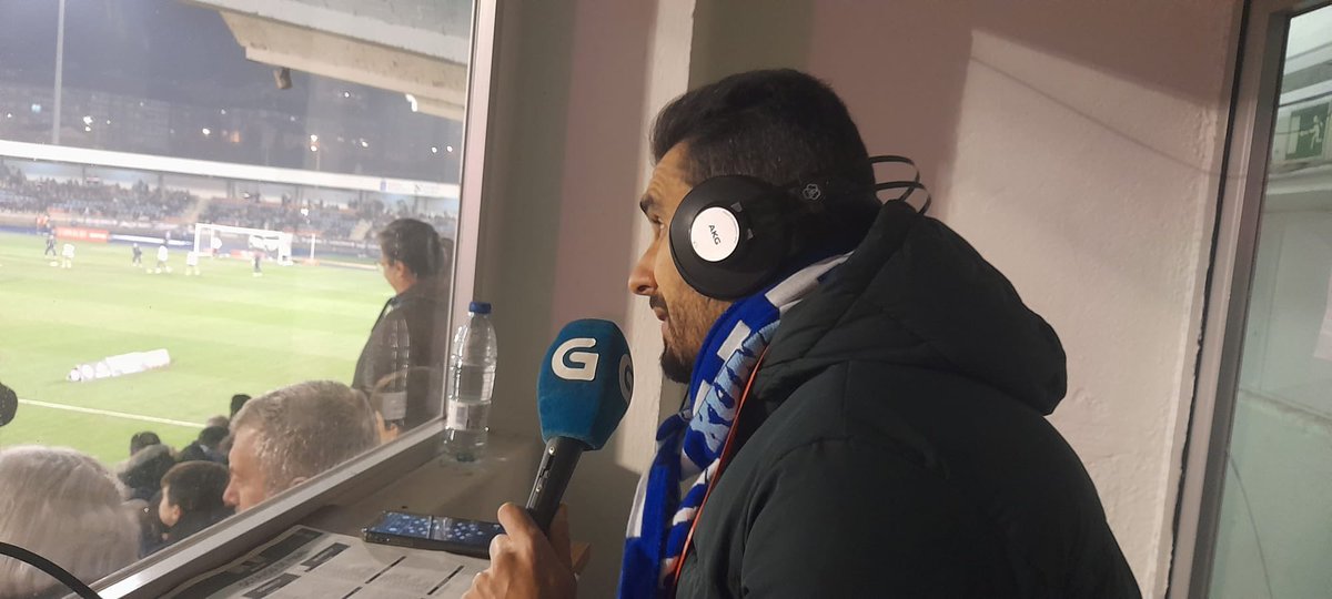 🎙️ Hoxe, <a href="/Portt_4/">Daniel Portela</a> , ex xogador do <a href="/Ourense_CF/">Ourense CF</a> , acompañará a <a href="/rg_roberto/">roberto carlos rg</a> e <a href="/AntonVieites/">Antón Vieites</a> na retransmisión do 
<a href="/Ourense_CF/">Ourense CF</a> - <a href="/valenciacf/">Valencia CF</a> 🏆 
👉🏼 FM ou agalegaaudio.gal